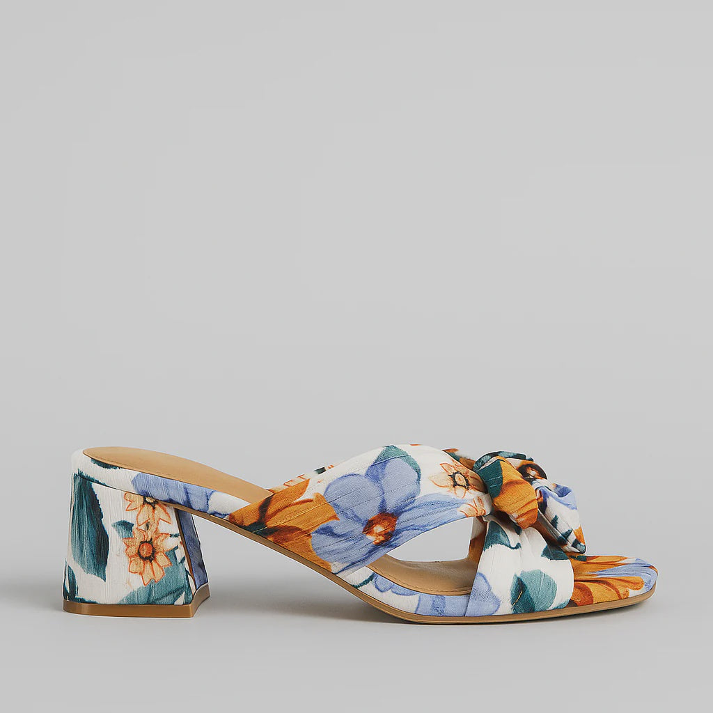 Bresley Aniston Beige Floral