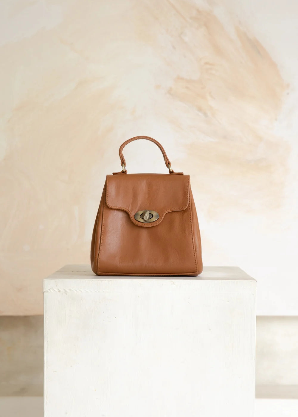 Hobo and Hatch Verve Vintage Bag Tan