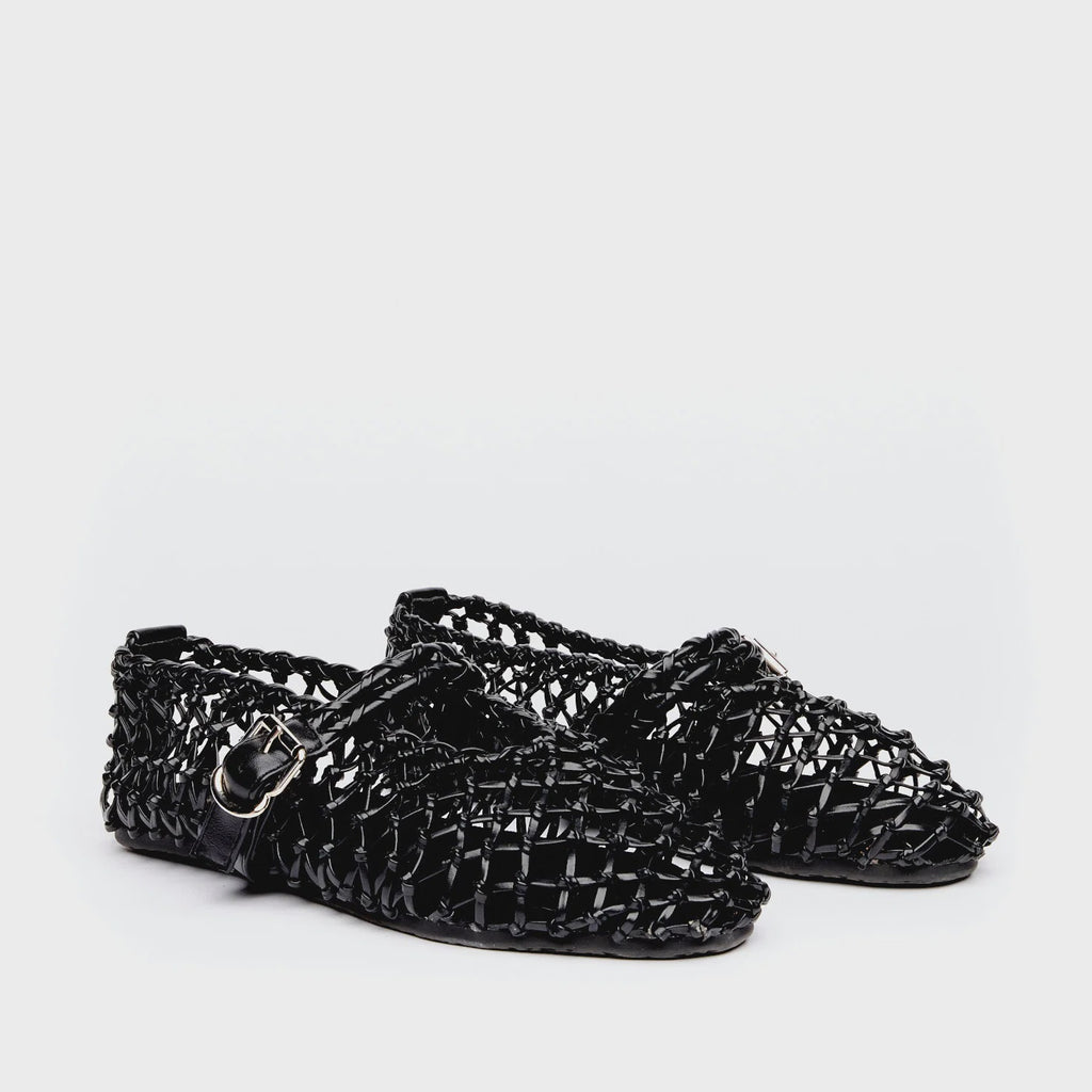 Elyson Fire Slide Black