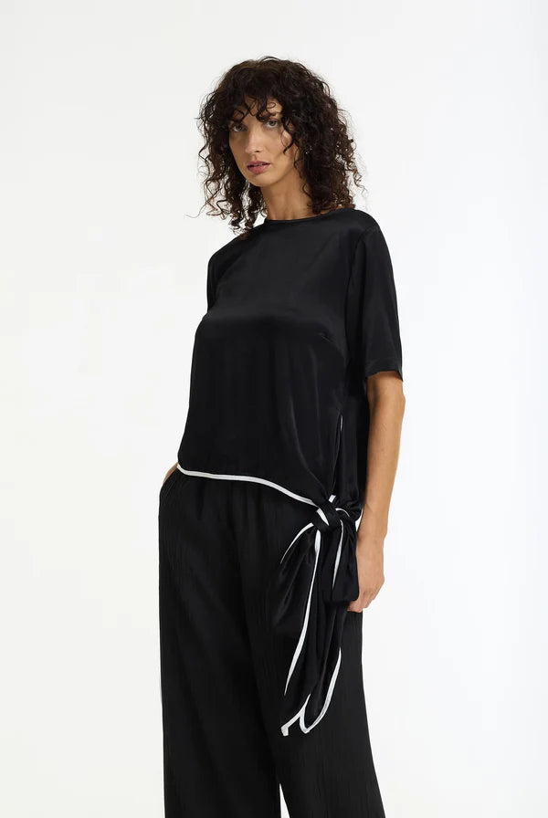 Blak The Knot Top Black