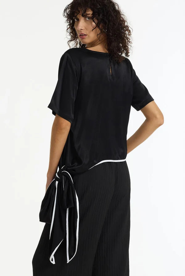 Blak The Knot Top Black