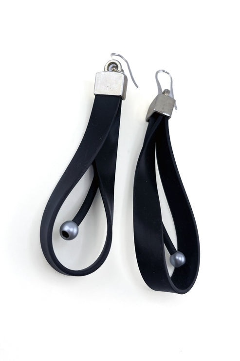 Dogstar Tsuna Earrings